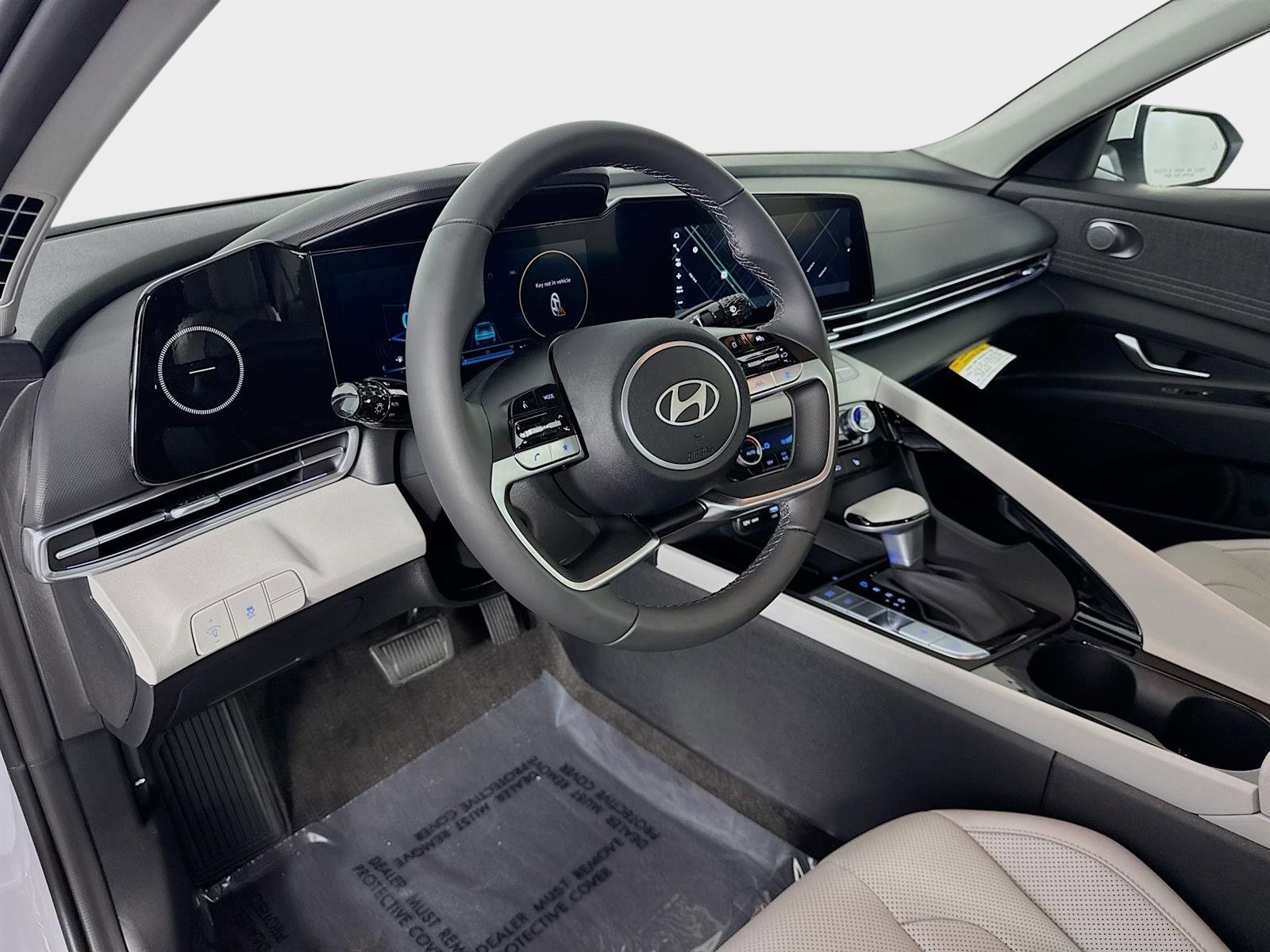 Certified 2025 Hyundai Elantra Limited image 9