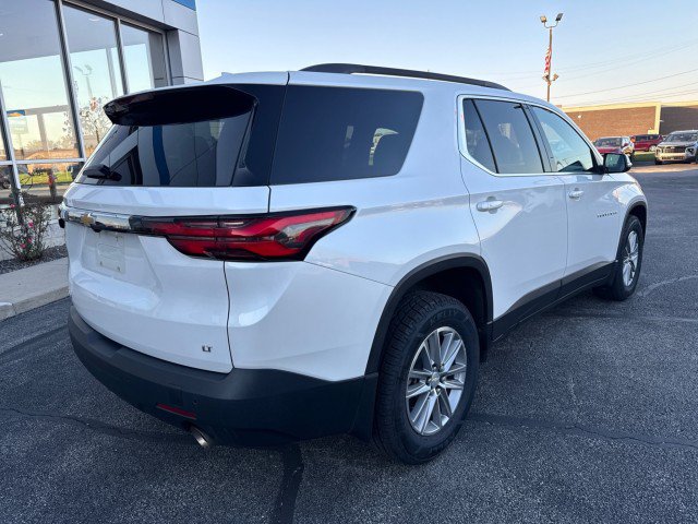 Used 2022 Chevrolet Traverse LT FWD image 3