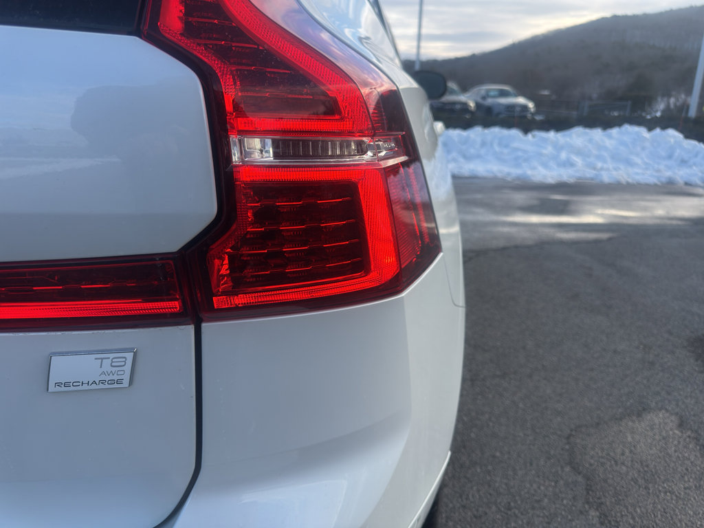 Used 2024 Volvo XC60 T8 Plus w/ Climate Package image 7