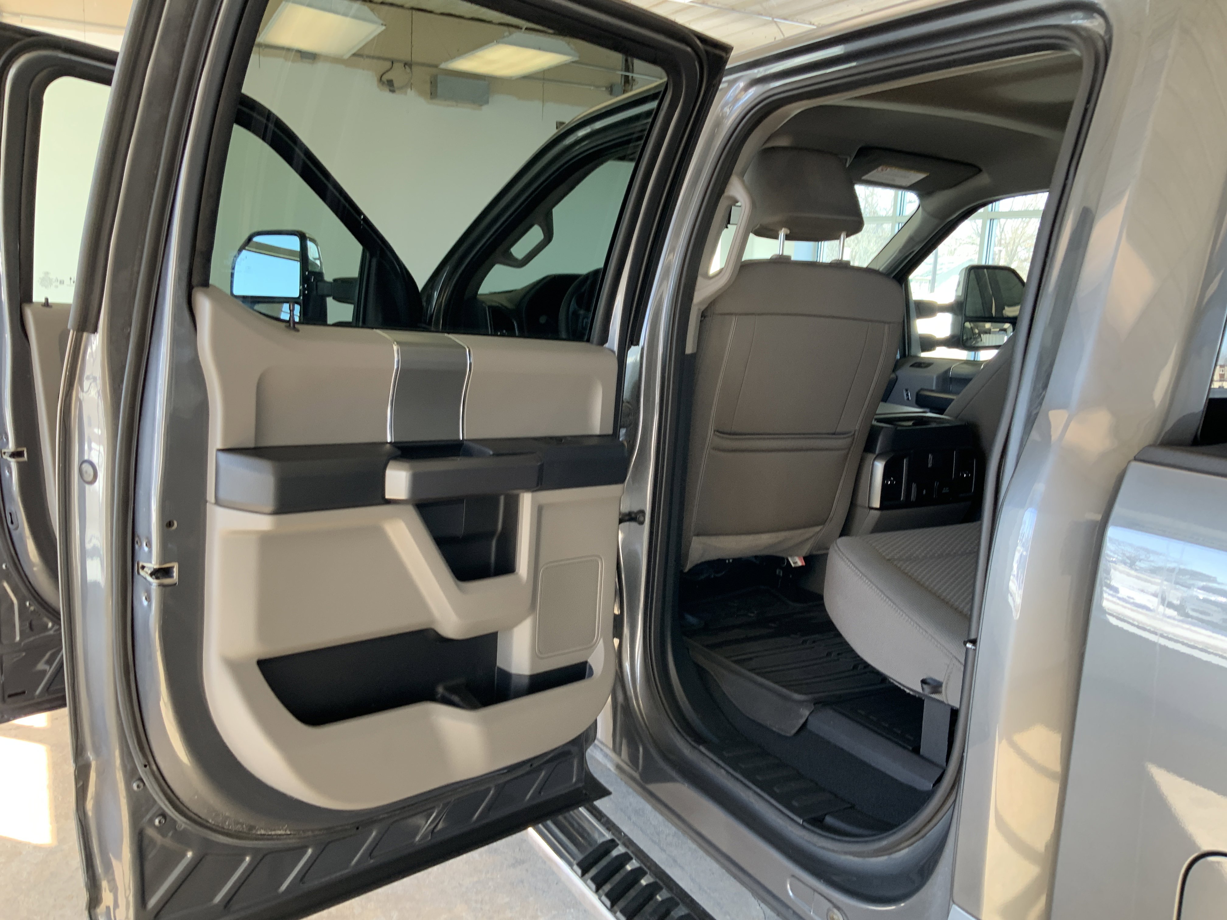 Used 2022 Ford F250 XLT w/ XLT Premium Package image 24