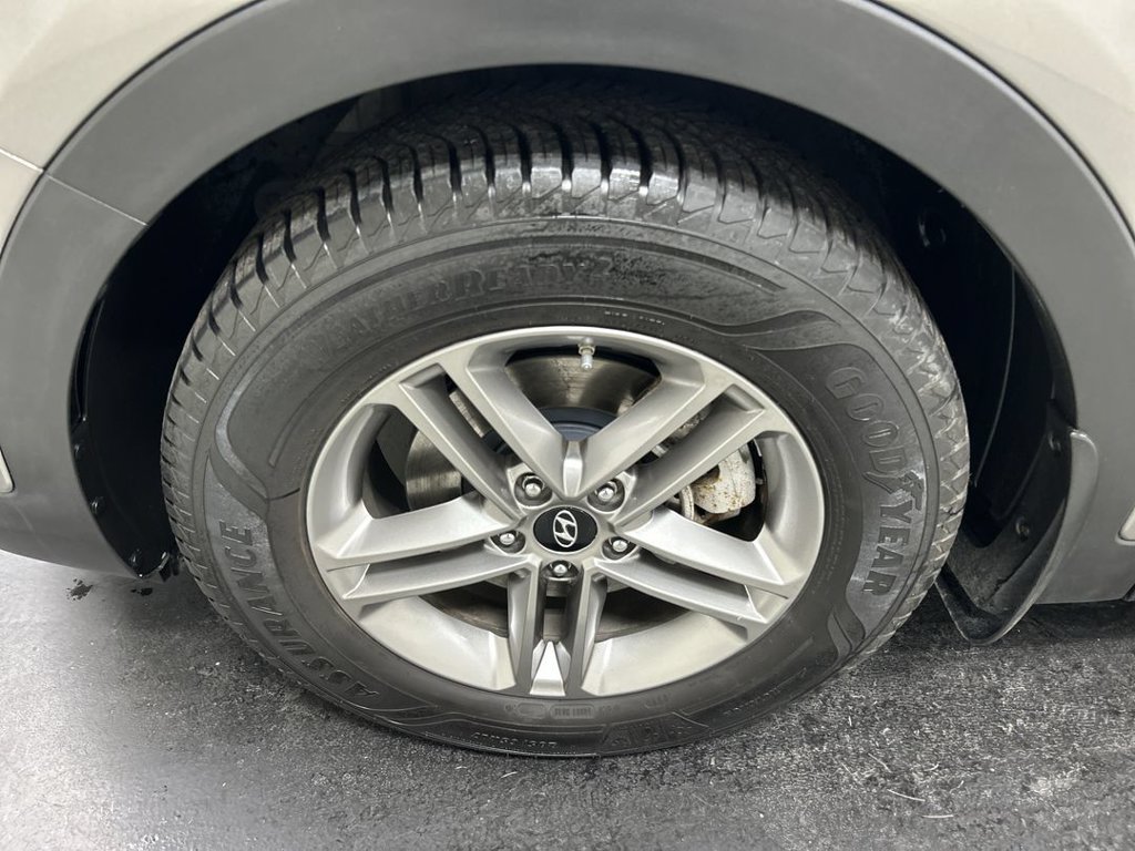 Used 2018 Hyundai Santa Fe Sport w/ Winter Weather Package AWD/4WD image 8