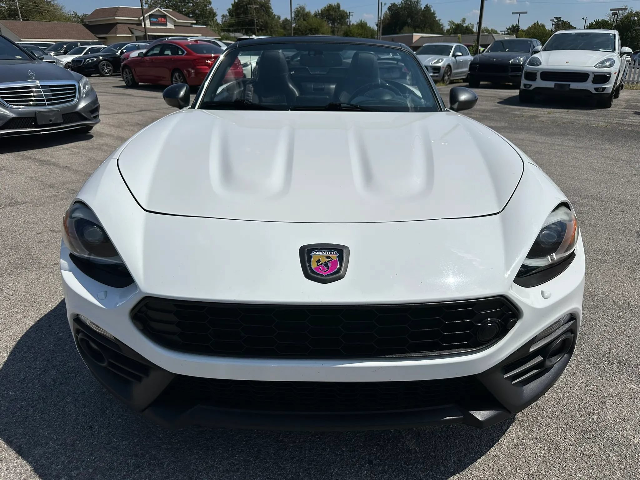 Used 2018 FIAT 124 Spider Abarth w/ Convenience Group RWD image 34
