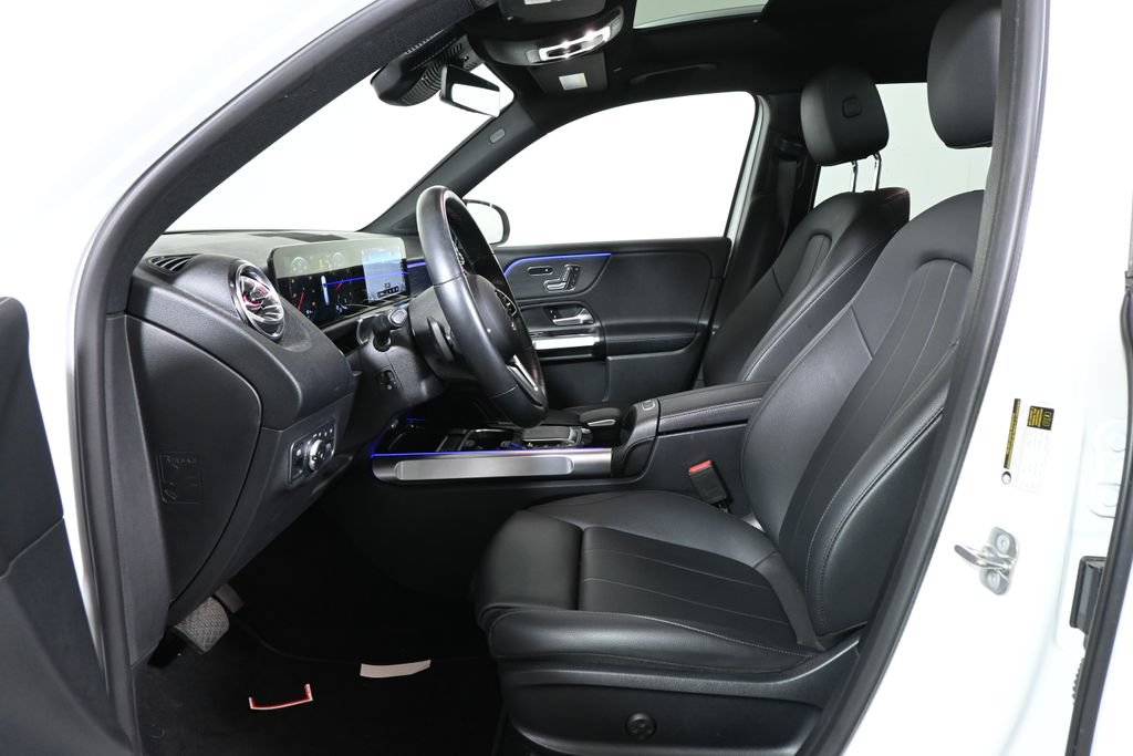 Used 2023 Mercedes-Benz GLA 250 4MATIC image 3