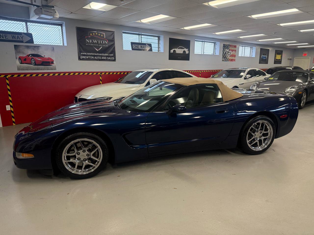 Used 2000 Chevrolet Corvette Convertible image 3