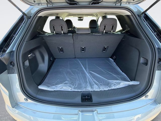 New 2027 Chevrolet Bolt LT w/ Comfort Package FWD image 12