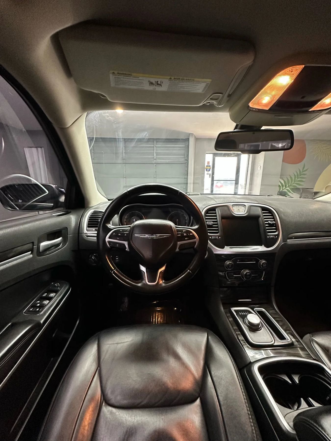 Used 2016 Chrysler 300 Limited image 22