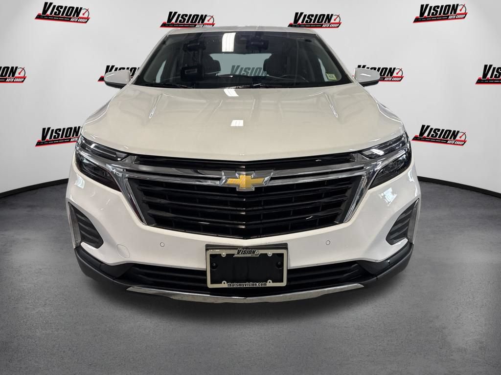 Used 2024 Chevrolet Equinox LT w/ LPO, Floor Liner Package AWD/4WD image 2
