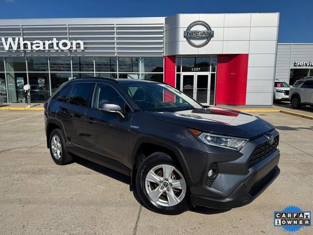 Used 2020 Toyota RAV4 XLE image 1