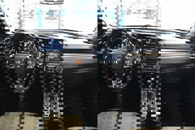 Used 2020 Honda Civic EX image 5