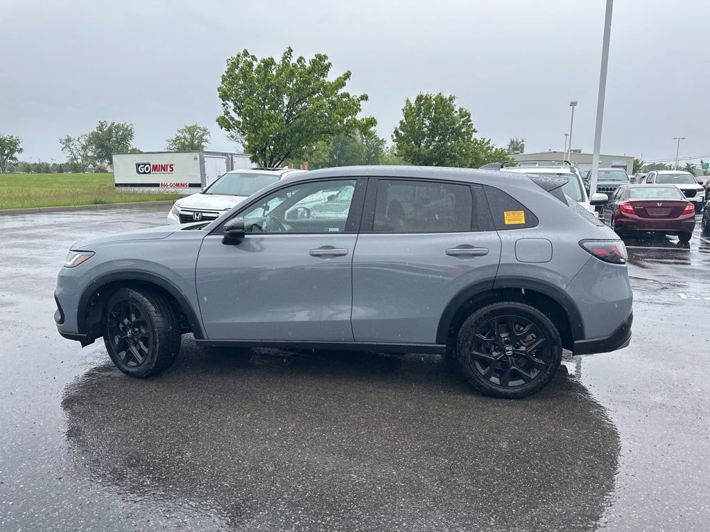 Used 2023 Honda HR-V Sport image 9