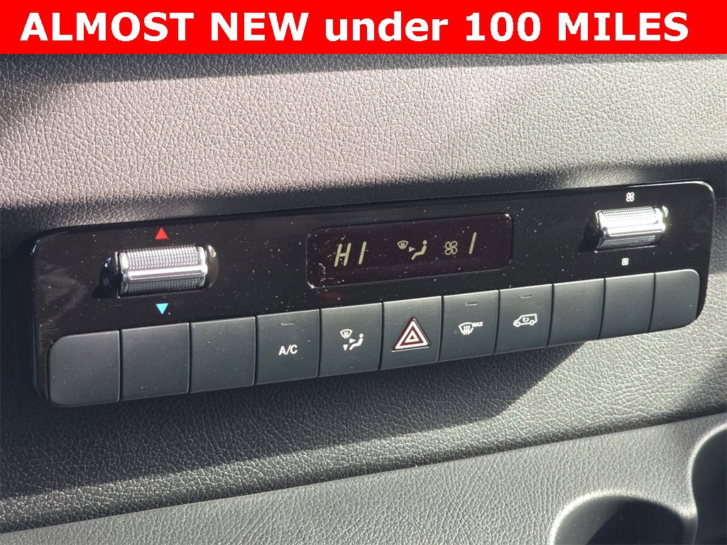 Used 2025 Mercedes-Benz Sprinter 2500 image 28