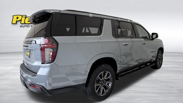 Used 2024 Chevrolet Suburban Z71 w/ Luxury Package AWD/4WD image 7