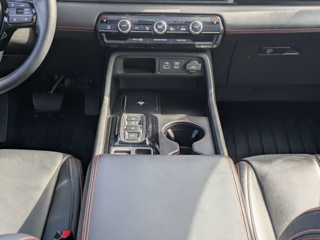Used 2025 Honda Pilot TrailSport image 20