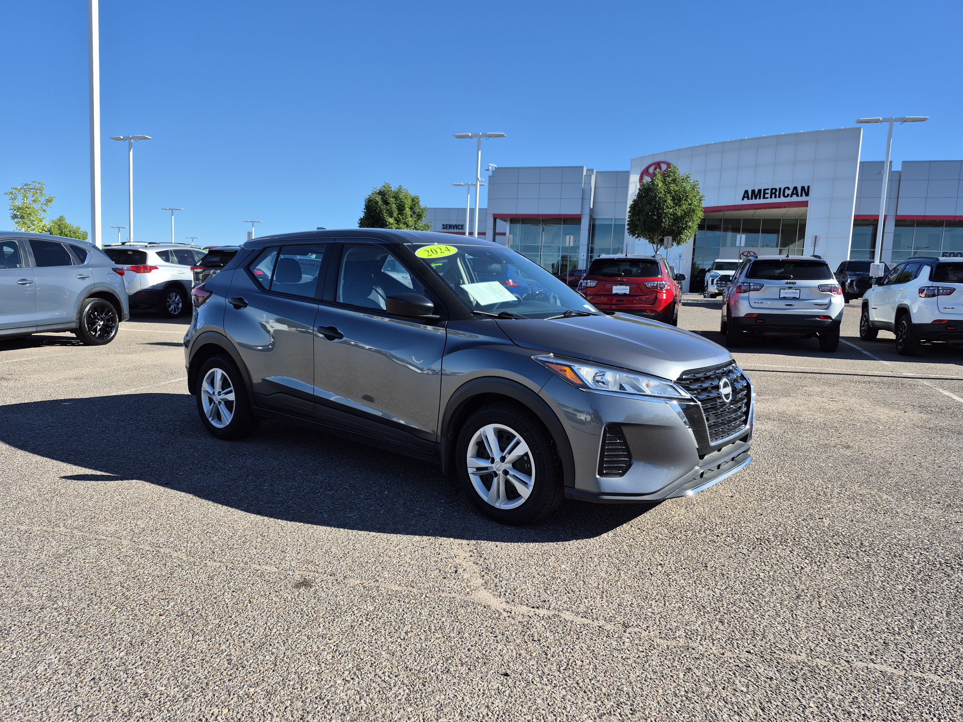 Used 2024 Nissan Kicks S FWD image 7