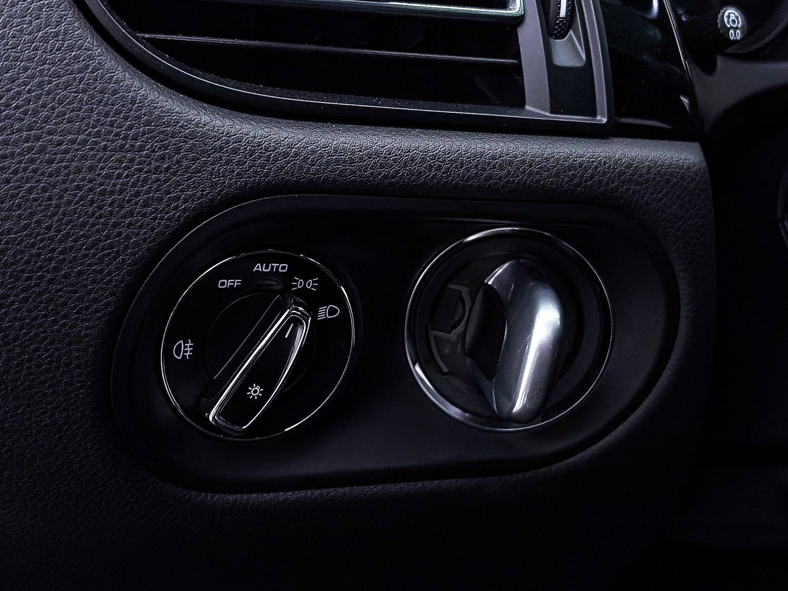 Used 2024 Porsche Macan image 20