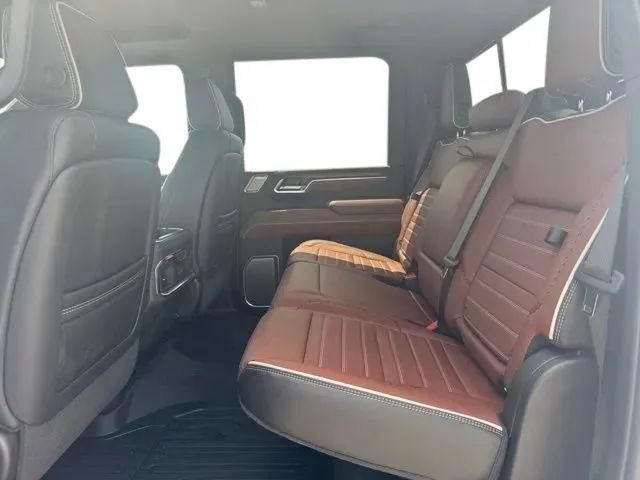 New 2026 GMC Sierra 2500 Denali Ultimate w/ LPO, Black Badging Package AWD/4WD image 18