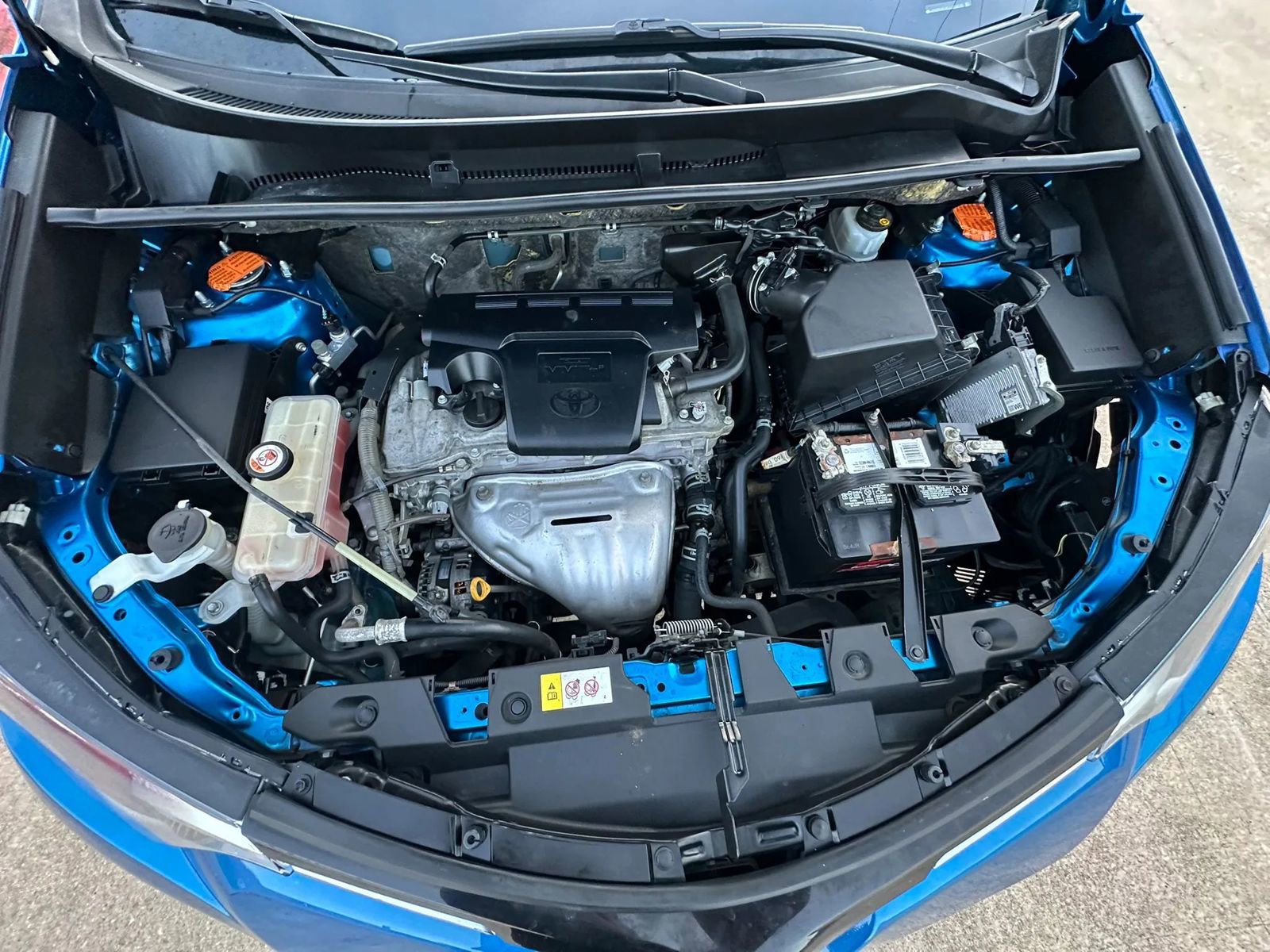 Used 2018 Toyota RAV4 LE FWD image 31