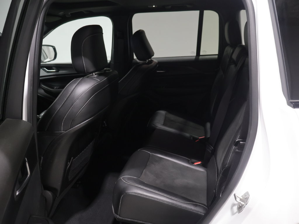 Certified 2024 Jeep Grand Cherokee Altitude AWD/4WD image 19