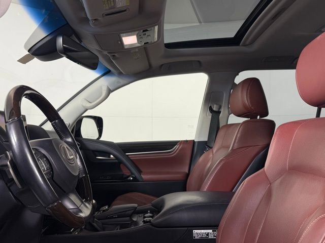 Used 2021 Lexus LX 570 4WD w/ 3rd Row & Luxury Pkg image 6