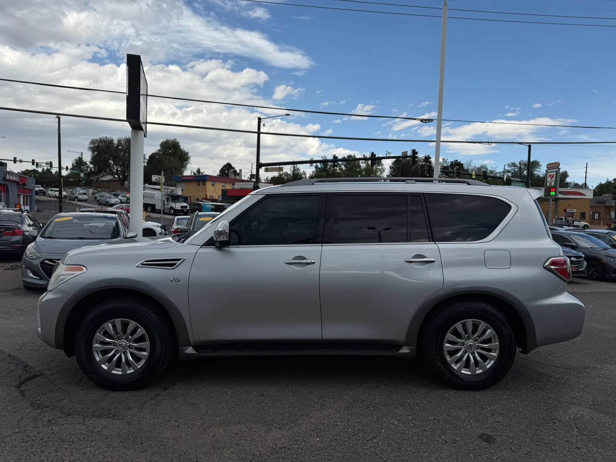 Used 2017 Nissan Armada SV w/ Driver Package AWD/4WD image 4