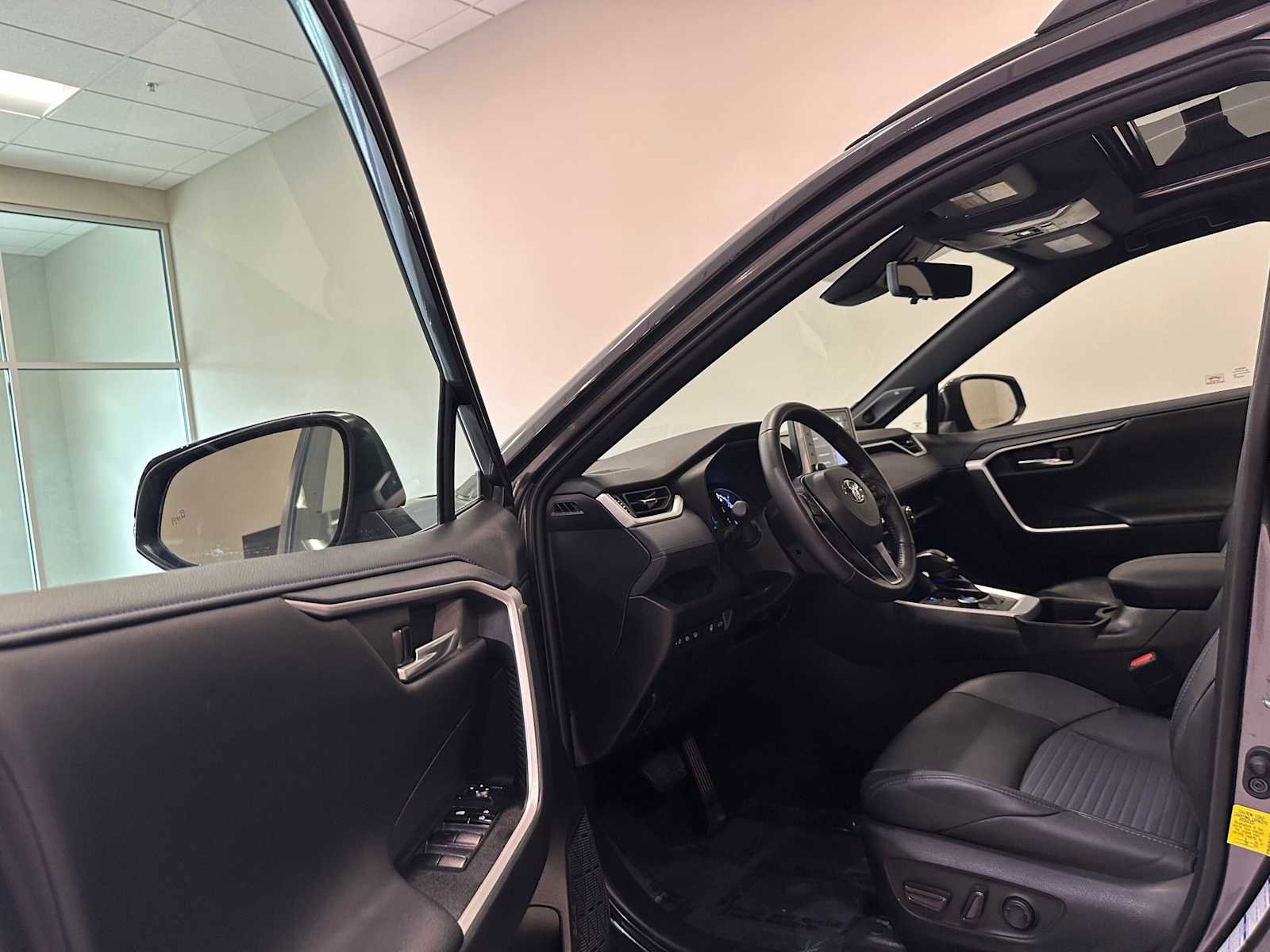 Used 2021 Toyota RAV4 XSE image 22