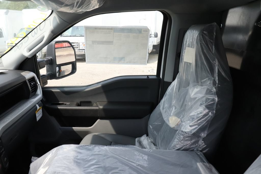New 2025 Ford F550 4x4 Regular Cab Super Duty image 14