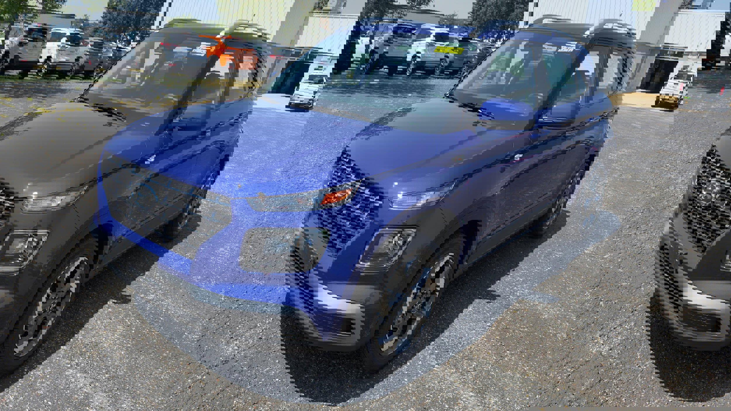 Used 2023 Hyundai Venue SEL w/ Cargo Package image 7