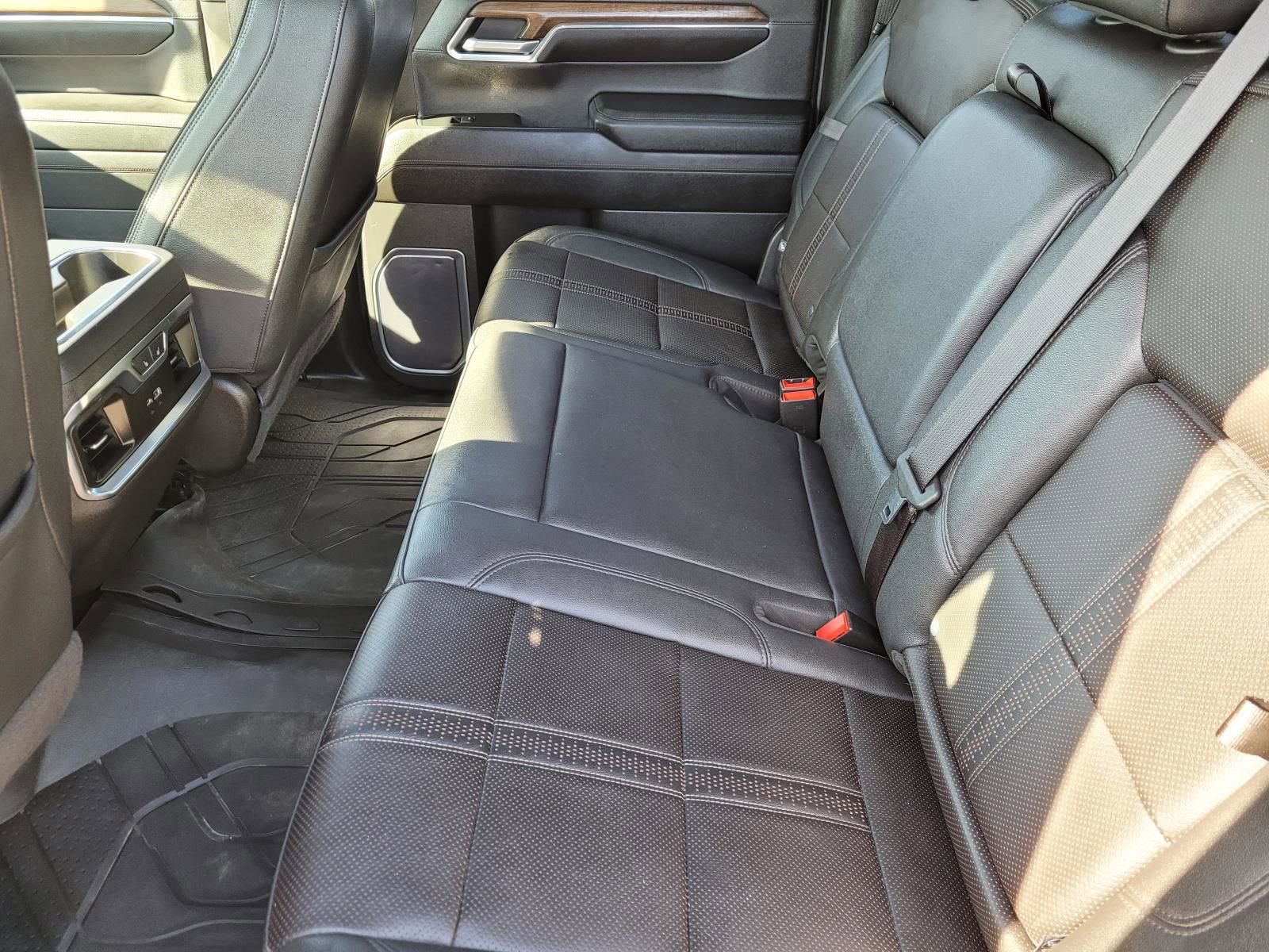 Used 2023 Chevrolet Silverado 1500 High Country w/ High Country Premium Package image 17