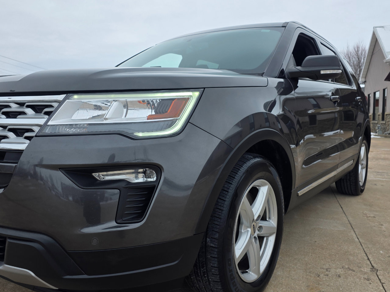 Used 2019 Ford Explorer XLT w/ Equipment Group 202A image 28