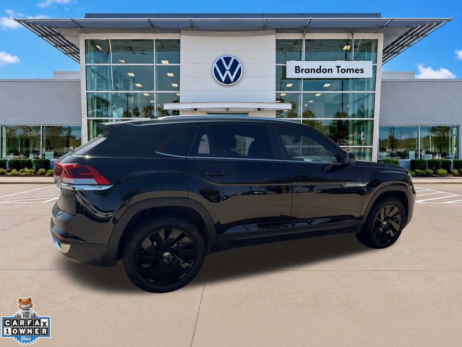 Used 2024 Volkswagen Atlas Cross Sport SE FWD image 10
