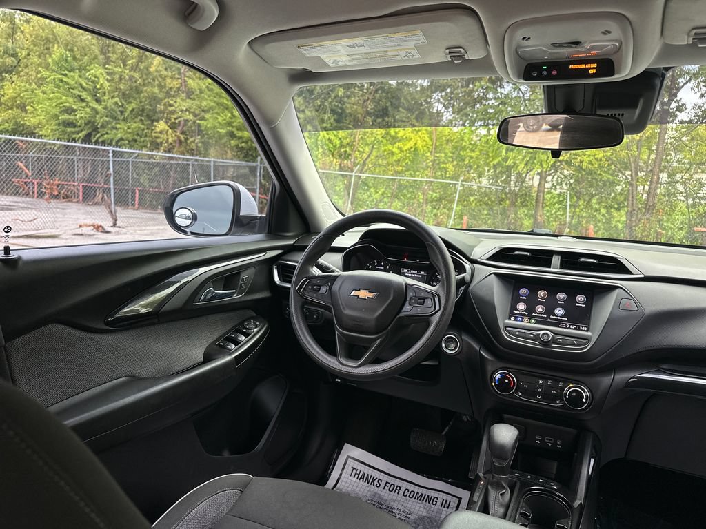 Used 2023 Chevrolet TrailBlazer LT FWD image 22