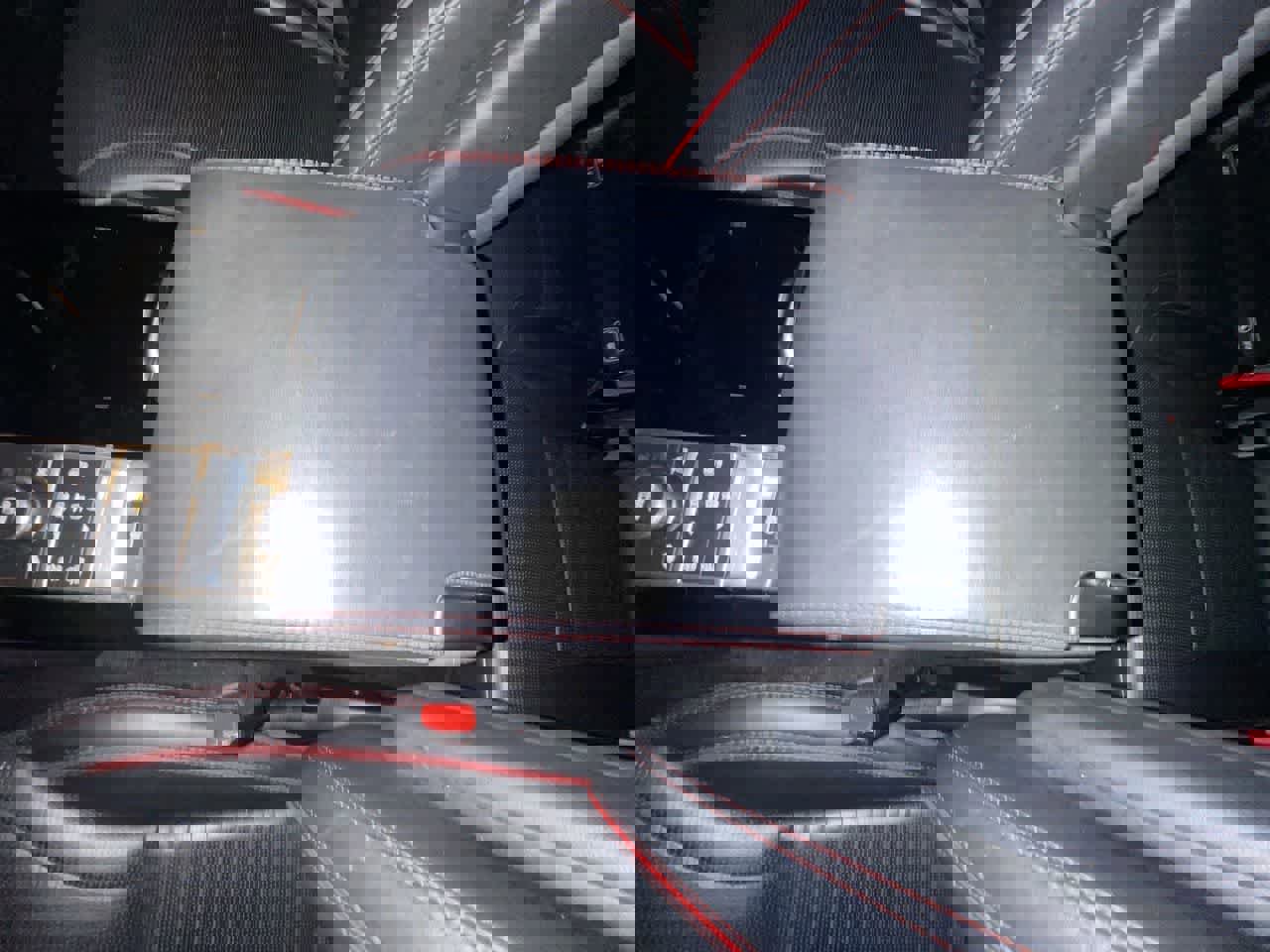 Used 2020 Land Rover Discovery HSE image 21