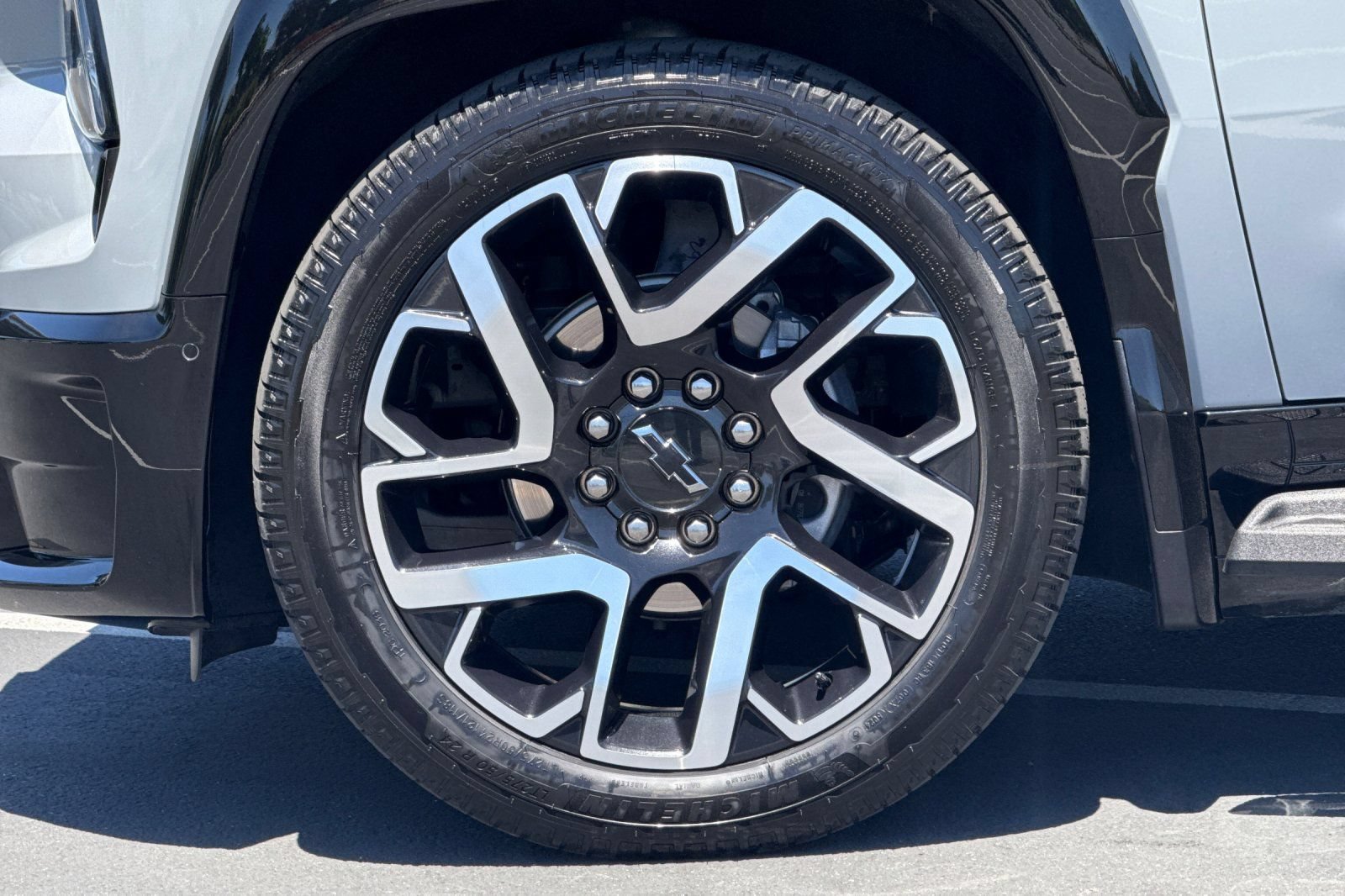 Used 2025 Chevrolet Silverado EV RST AWD/4WD image 15