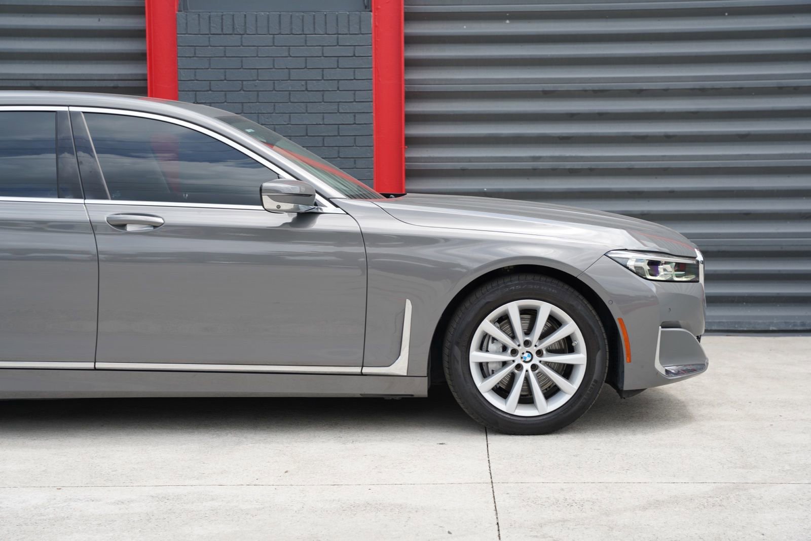 Used 2022 BMW 740i xDrive w/ Premium Package AWD/4WD image 6