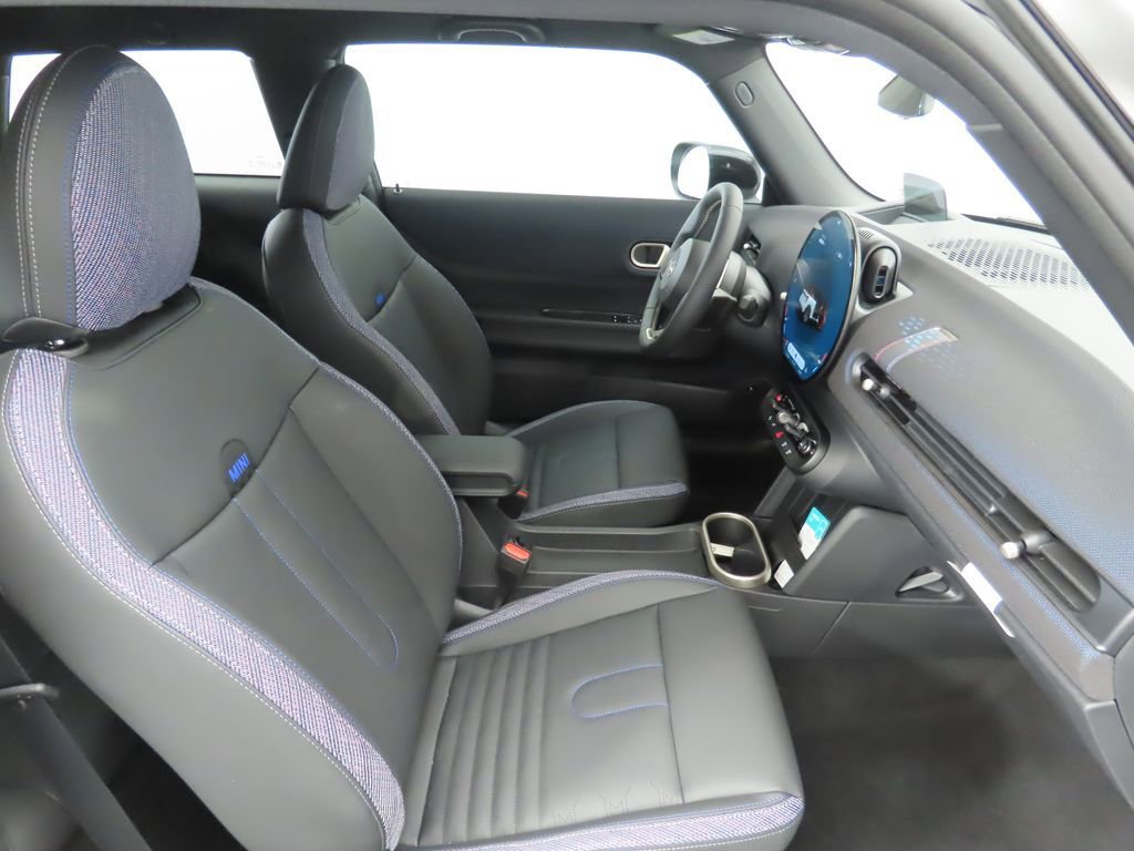 Used 2026 MINI Cooper 2-Door Hardtop image 21