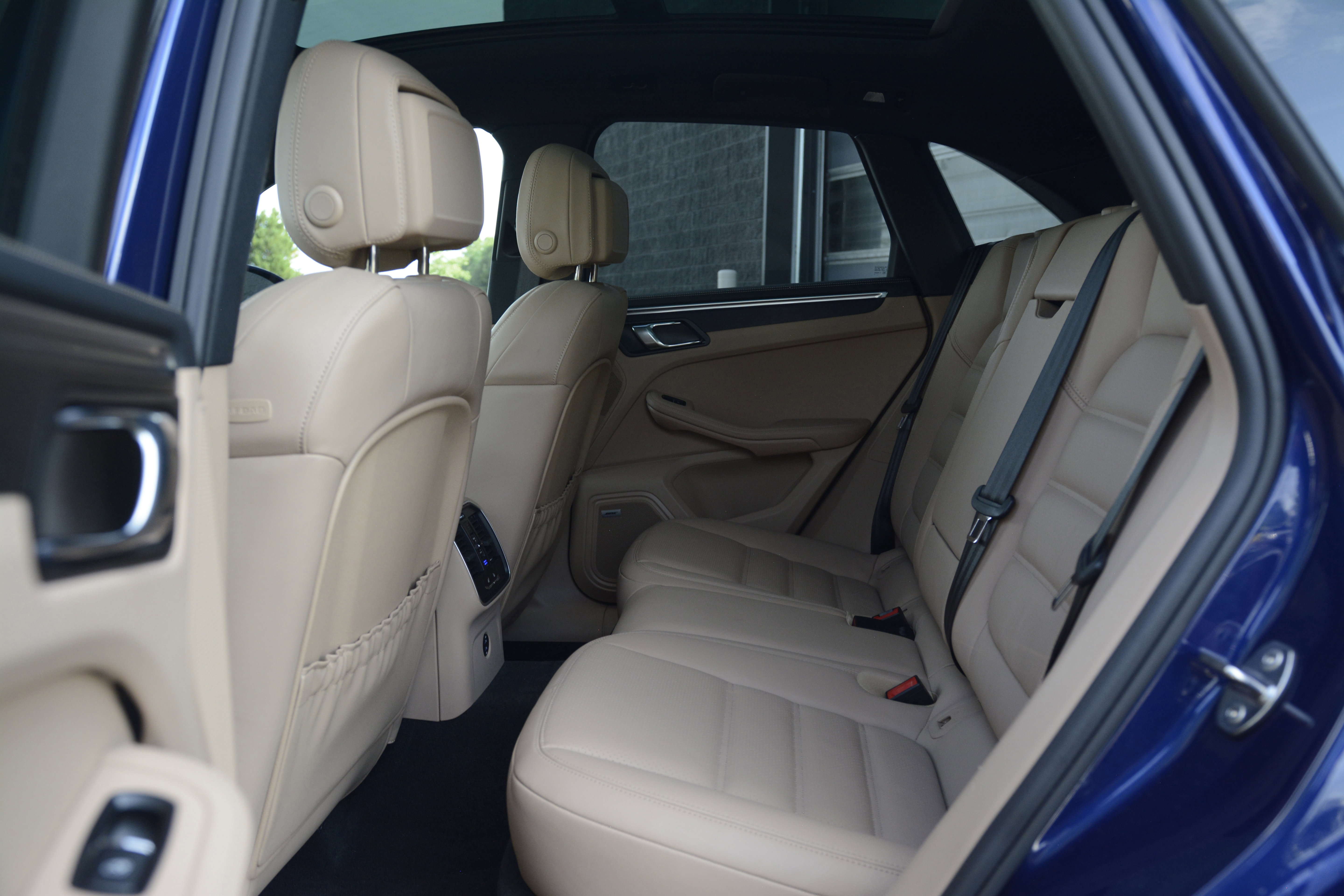 Certified 2022 Porsche Macan GTS AWD/4WD image 32