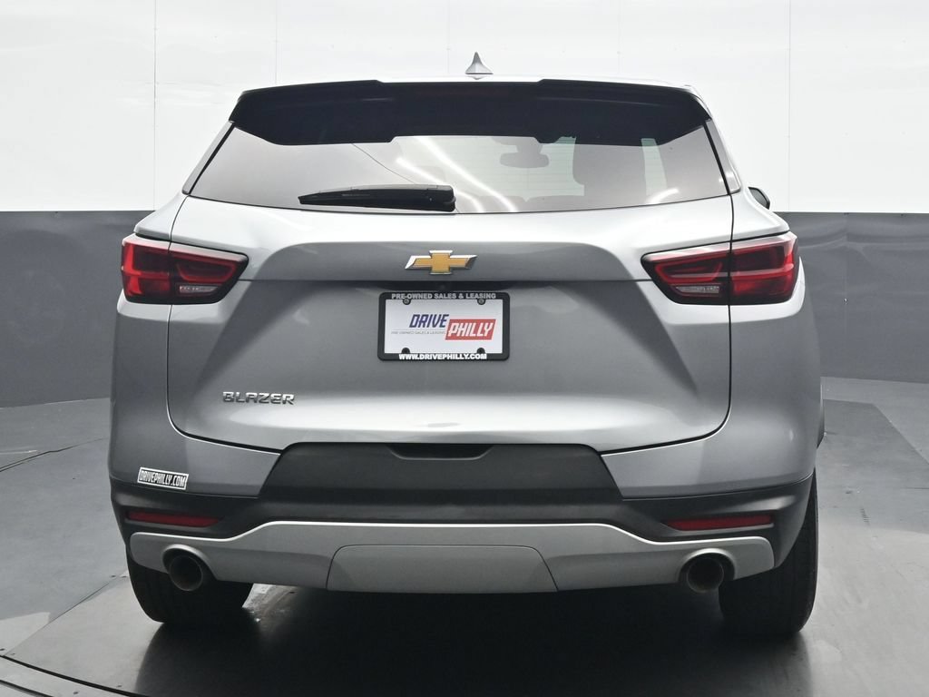 Used 2025 Chevrolet Blazer LT FWD image 5