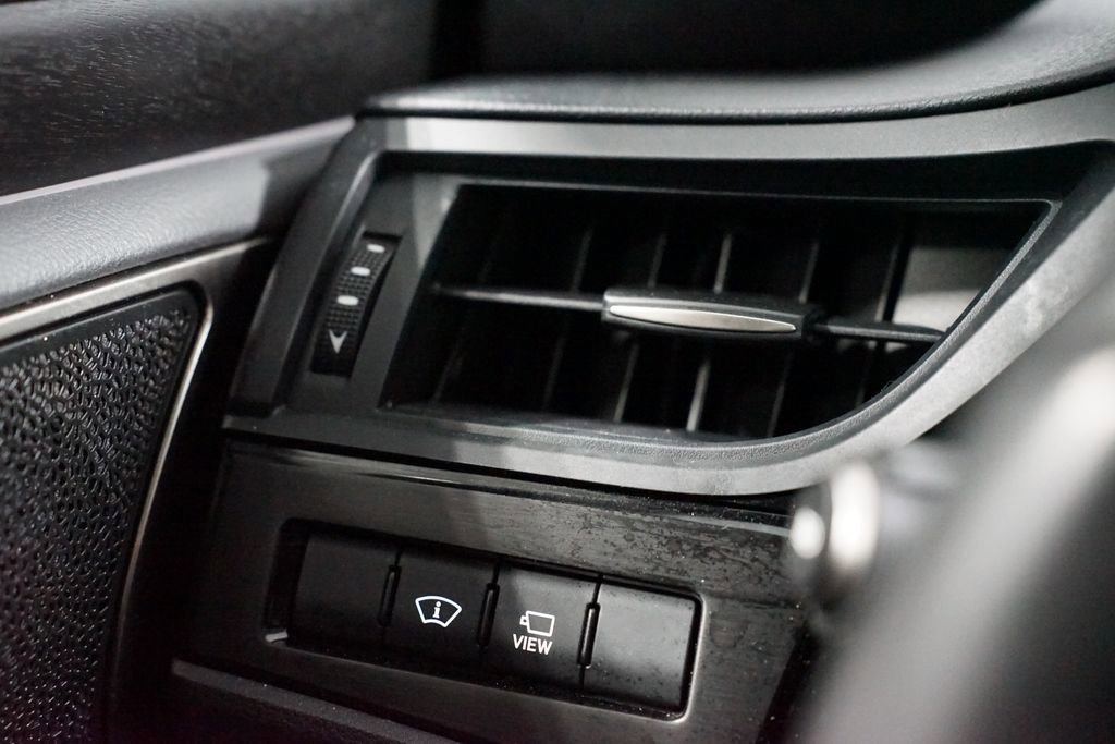 Used 2024 Lexus ES 350 Ultra Luxury w/ Accessory Package (Z2) image 27