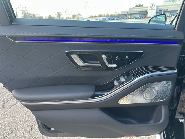 Used 2025 Mercedes-Benz S 580 4MATIC Sedan image 16