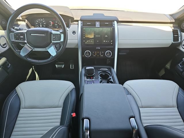 Used 2021 Land Rover Discovery HSE R-Dynamic AWD/4WD image 10