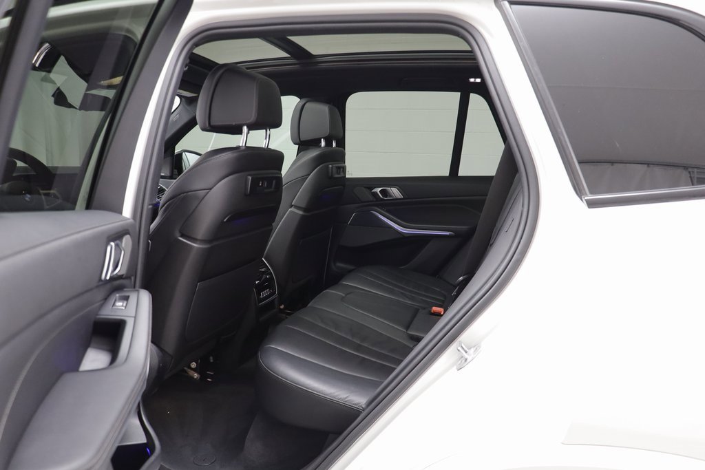 Used 2020 BMW X5 M50i w/ Premium Package image 13