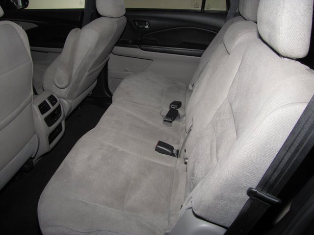 Used 2021 Honda Pilot EX image 12