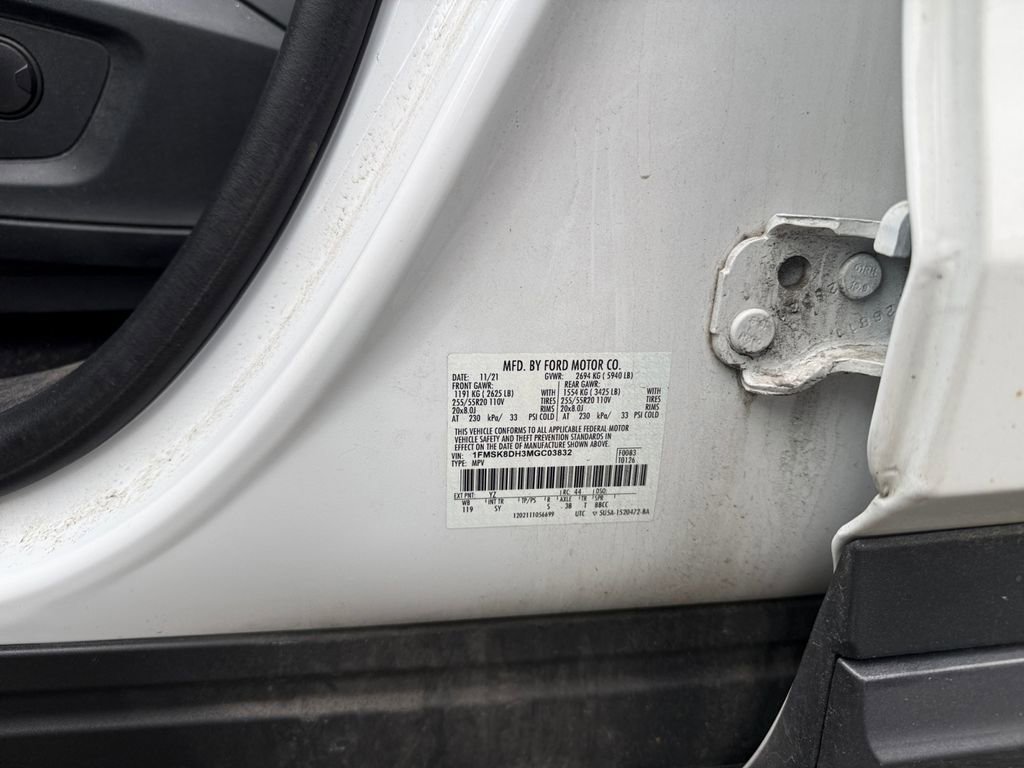 Used 2021 Ford Explorer XLT w/ Equipment Group 202A AWD/4WD image 30