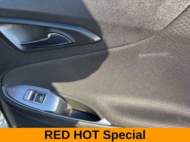 Used 2024 Chevrolet Malibu LT FWD image 37