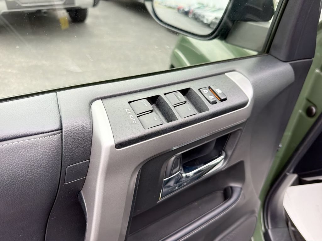 Used 2022 Toyota 4Runner TRD Sport AWD/4WD image 19