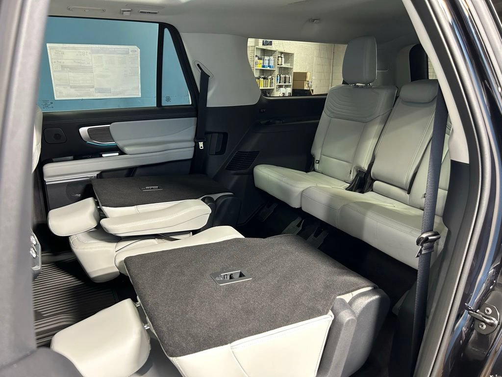 New 2026 Ford Expedition Max Platinum w/ Platinum Ultimate Package AWD/4WD image 70