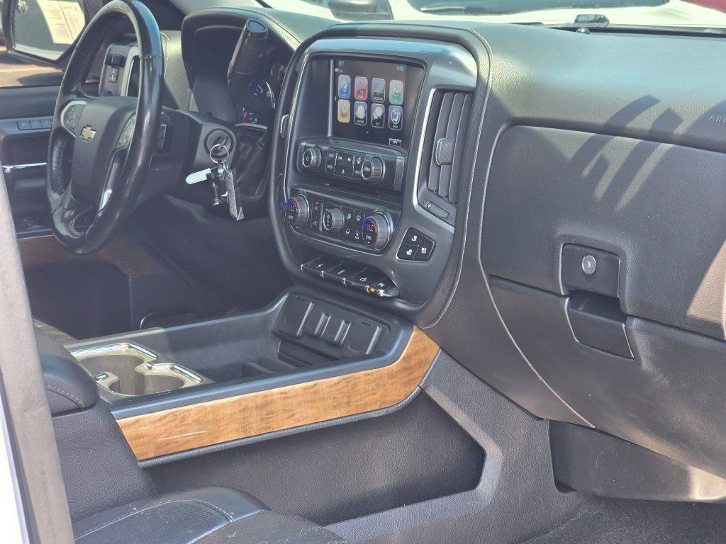 Used 2017 Chevrolet Silverado 1500 LTZ w/ High Desert Package image 7