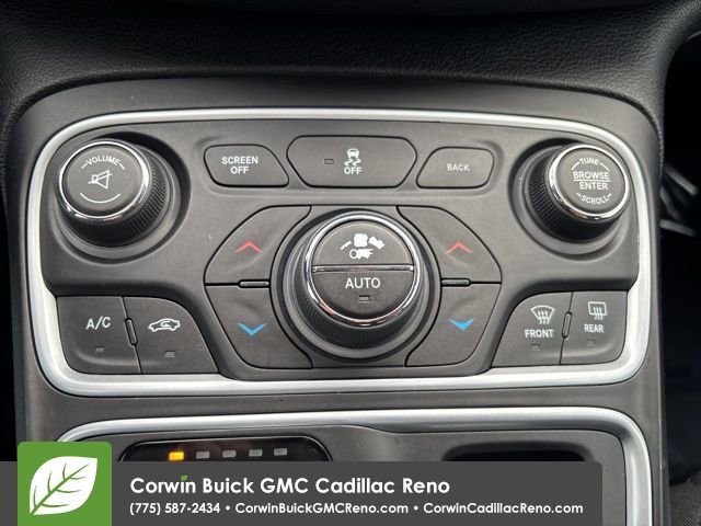 Used 2017 Chrysler 200 Limited Platinum w/ Comfort & Convenience Group image 18