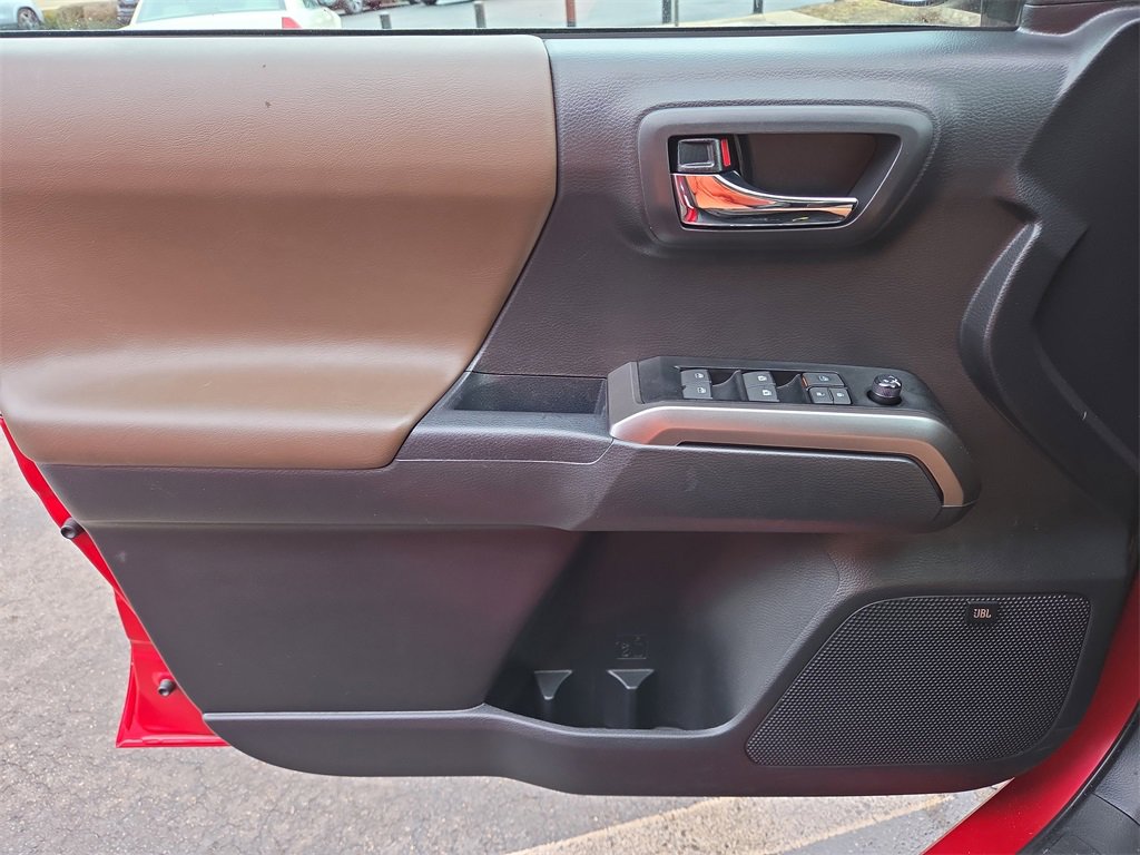 Used 2023 Toyota Tacoma Limited image 20