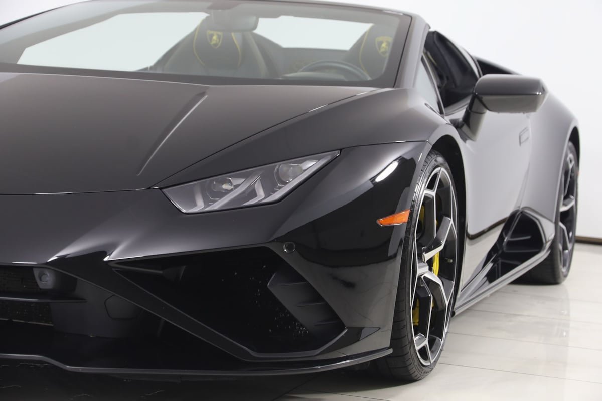 Used 2023 Lamborghini Huracan EVO RWD image 95